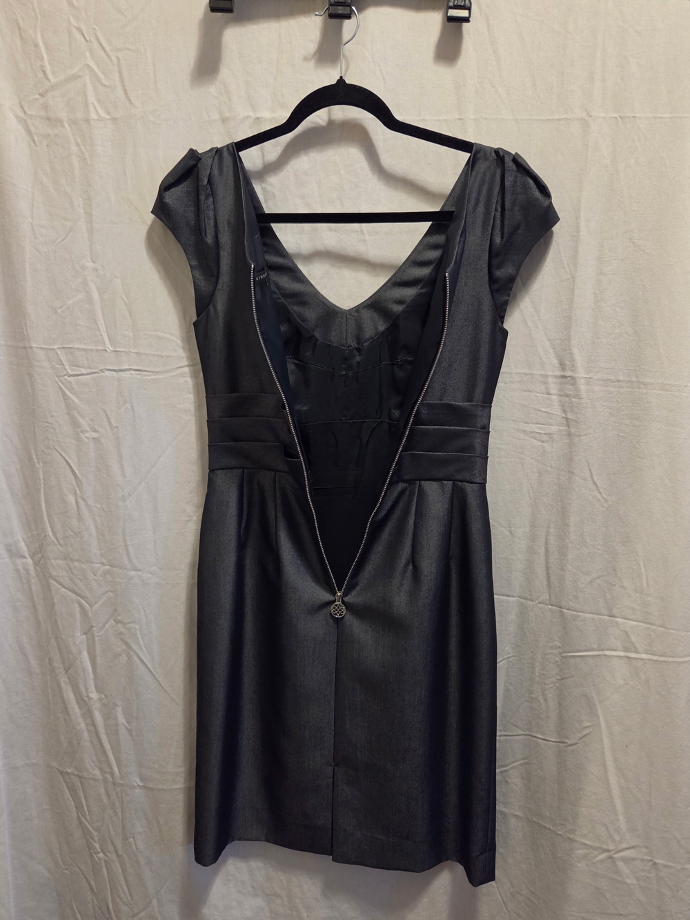 ANTONIO MELANI Charcoal Gray Cap-Sleeve Sheath Dress - Picture 7 of 7